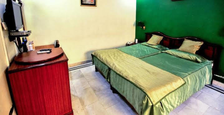 Treebo Trend Corporate Inn Chandīgarh 外观 照片