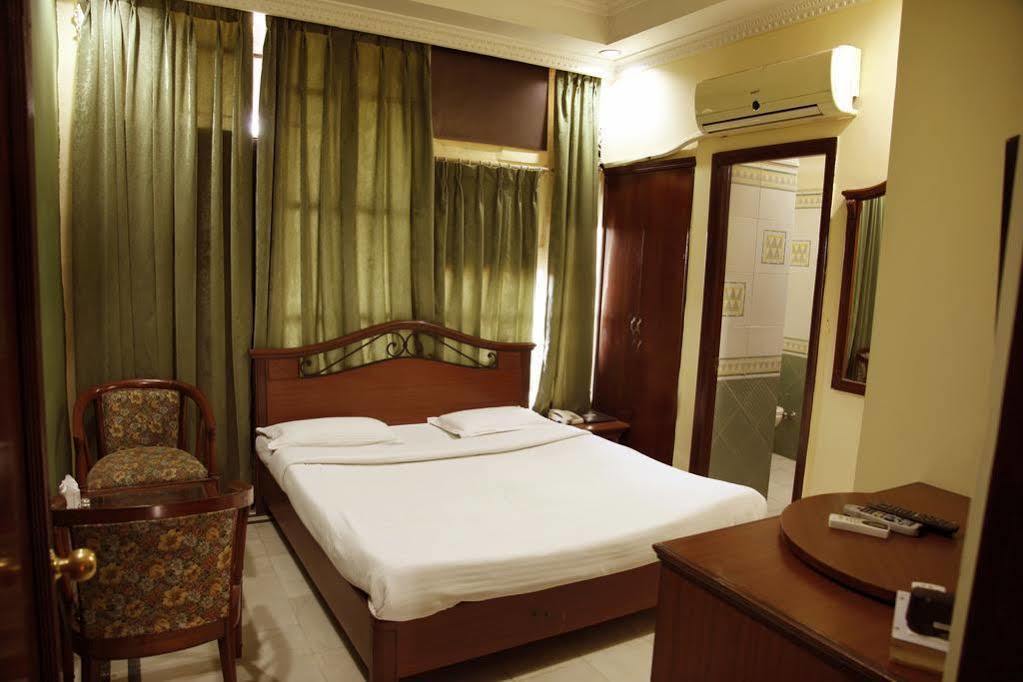 Treebo Trend Corporate Inn Chandīgarh 外观 照片